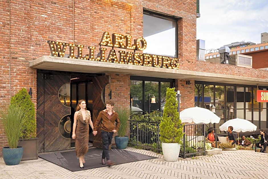 Arlo Williamsburg - Image 3