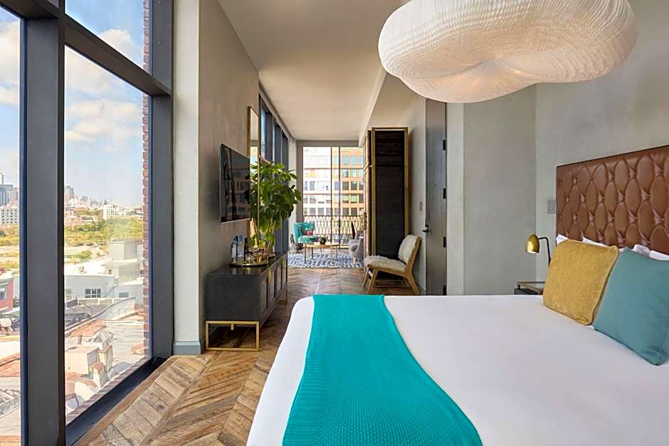 Arlo Williamsburg - Image 5